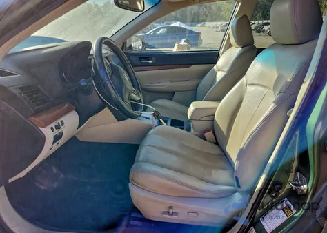 2014 Subaru Outback 2.5I Limited z USA, uszkodzony, nr VIN 4S4BRCMCXE3267913